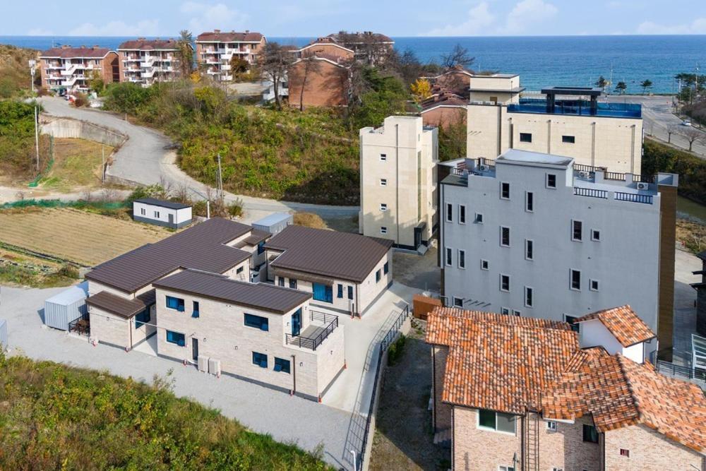 Gangneung Gyeongpo 345 Pool Villa Eksteriør bilde